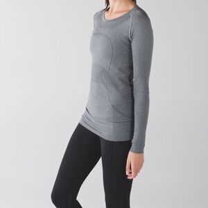 Lululemon Swiftly Tech Long Sleeve Crew Heathered Slate Sz 4 EEUC